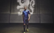 开云平台-节奏的独裁者，爱德华兹如何以广东之矛，刺穿北京之盾