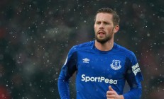 开云体育中国官网-横扫与接管，竞技体育的两种统治力