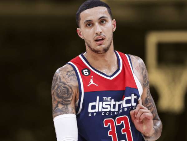 波兰男篮力克独行侠，凯尔·库兹马惊艳世界