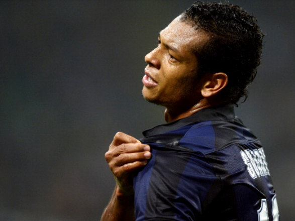 国际米兰后防大腿受伤在家养伤，球队防线岌岌可危