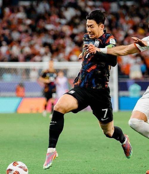 超乎寻常的比赛节奏，全能之才在场上大放异彩的简单介绍