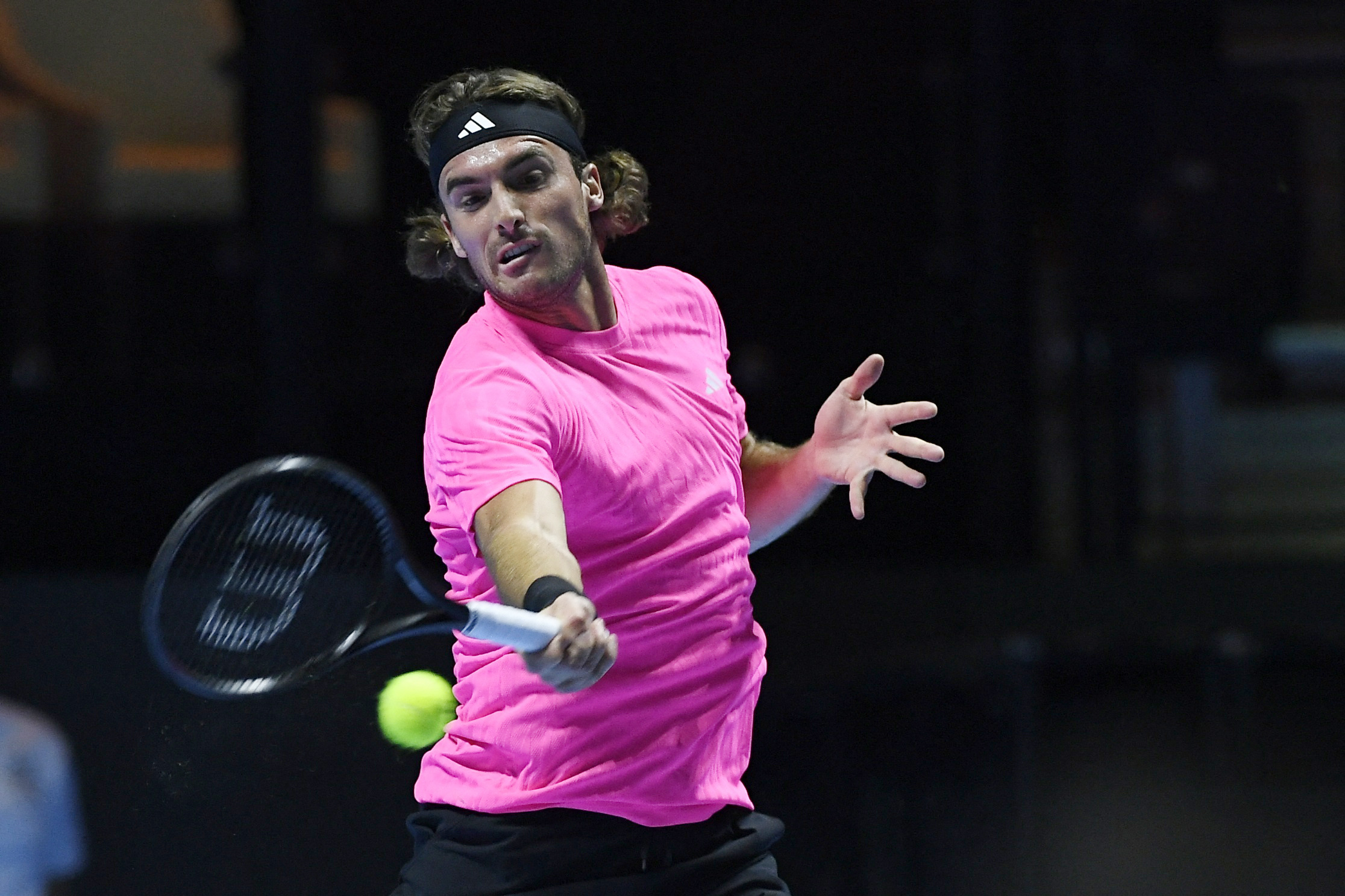 关于日本网球队绝杀西班牙网球队,西西帕斯统治全场的信息 关于日本网球队绝杀西班牙网球队,西西帕斯统治全场的信息